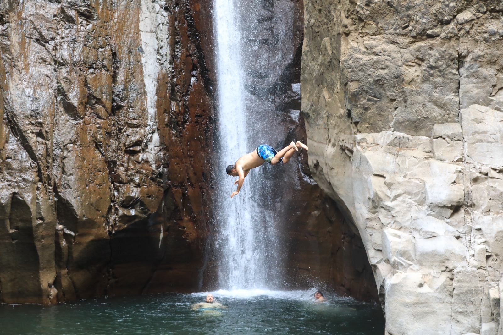 Tamanique Waterfalls - Hiking Tour (5 Hours)